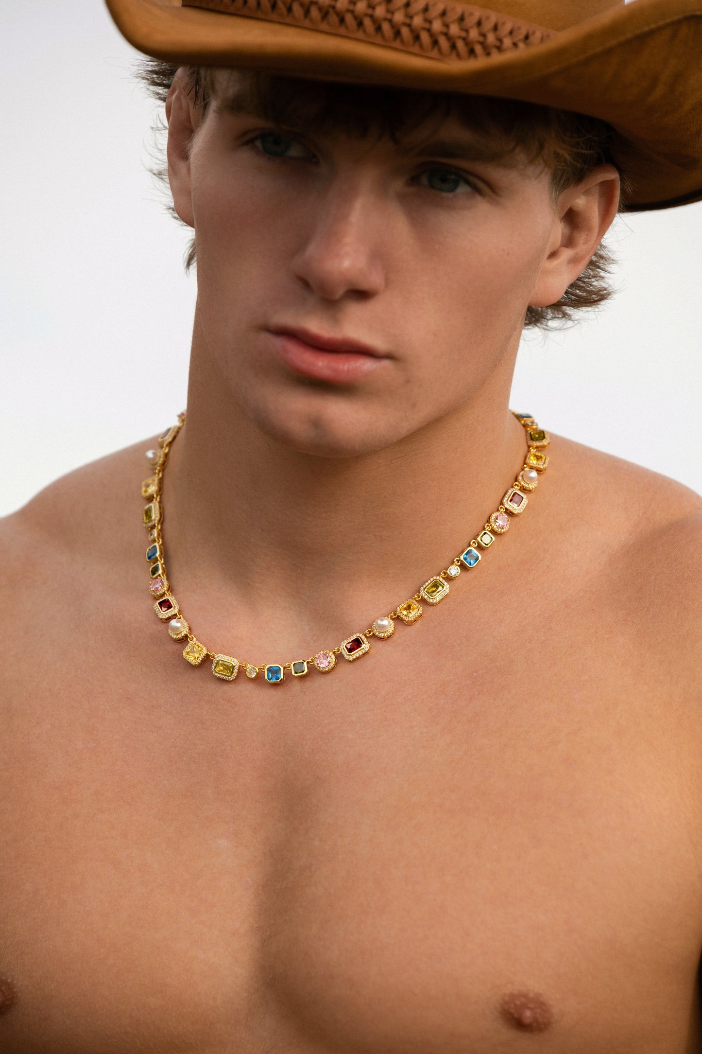 The Celestial Luxe Pearl Chain – Gold