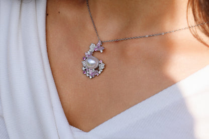 The Pearlescent Necklace