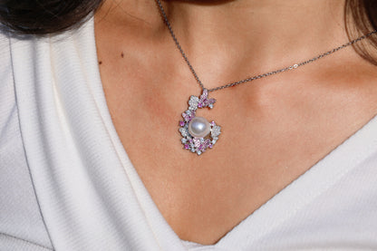 The Pearlescent Necklace