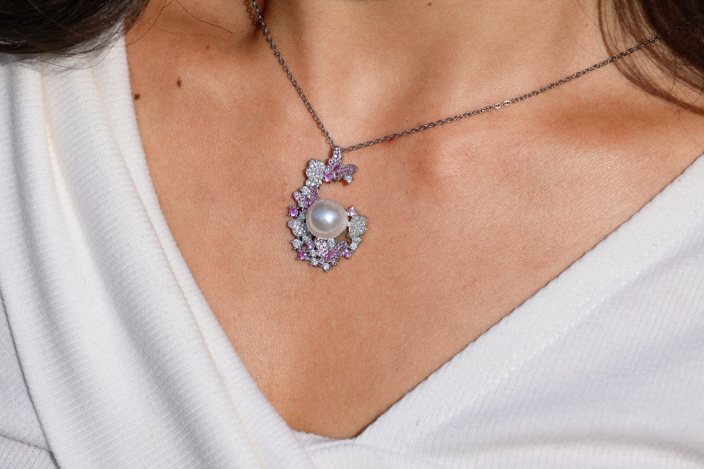 The Pearlescent Necklace