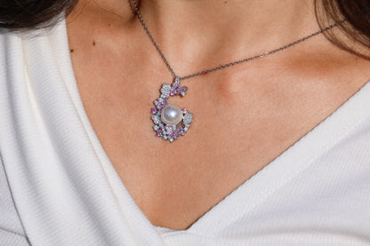 The Pearlescent Necklace